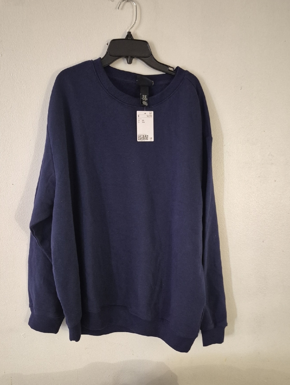 H&M Men's Navy Crewneck Sweater